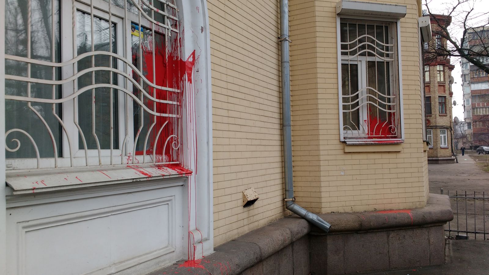 Скоєно бандитський напад на офіс СПУ
